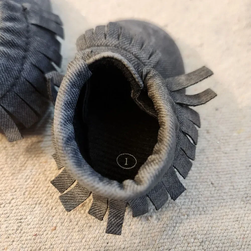 Sweet & swag moccasins Size 1 infant - Heather grey